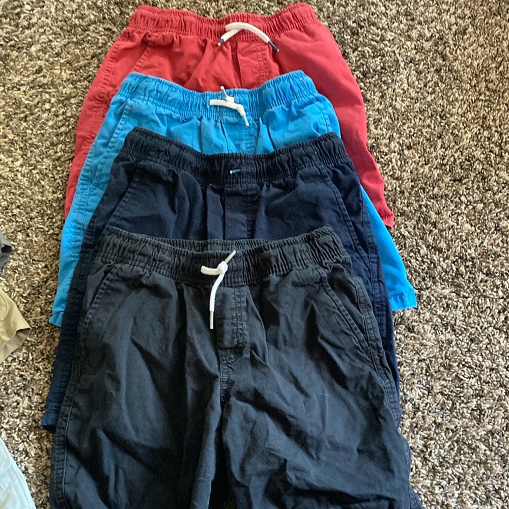 Good condition Cat and Jack boys size 8 shorts (set of 4)